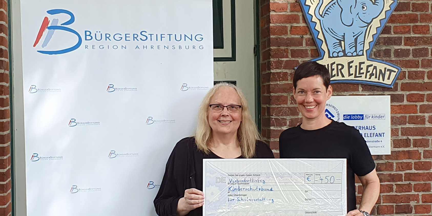 Carmen Lau und Stephanie Wohlers 2023.06.20 234(0) Ec aq tiny